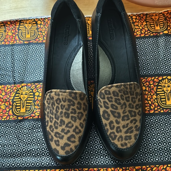 EUC Nurture Black Leather and Animal Print, Cheetah, Wedge Loafers - Picture 2 of 10